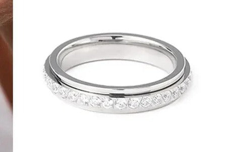 Quiet Ring in silver finish